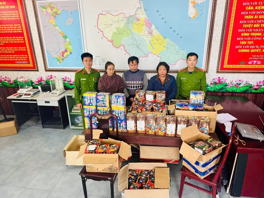 Các đối tượng trong đường dây pháo lậu