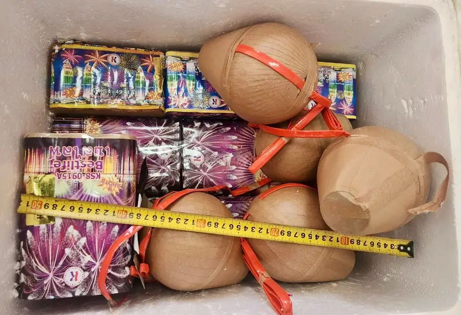 Tang vật pháo lậu 1